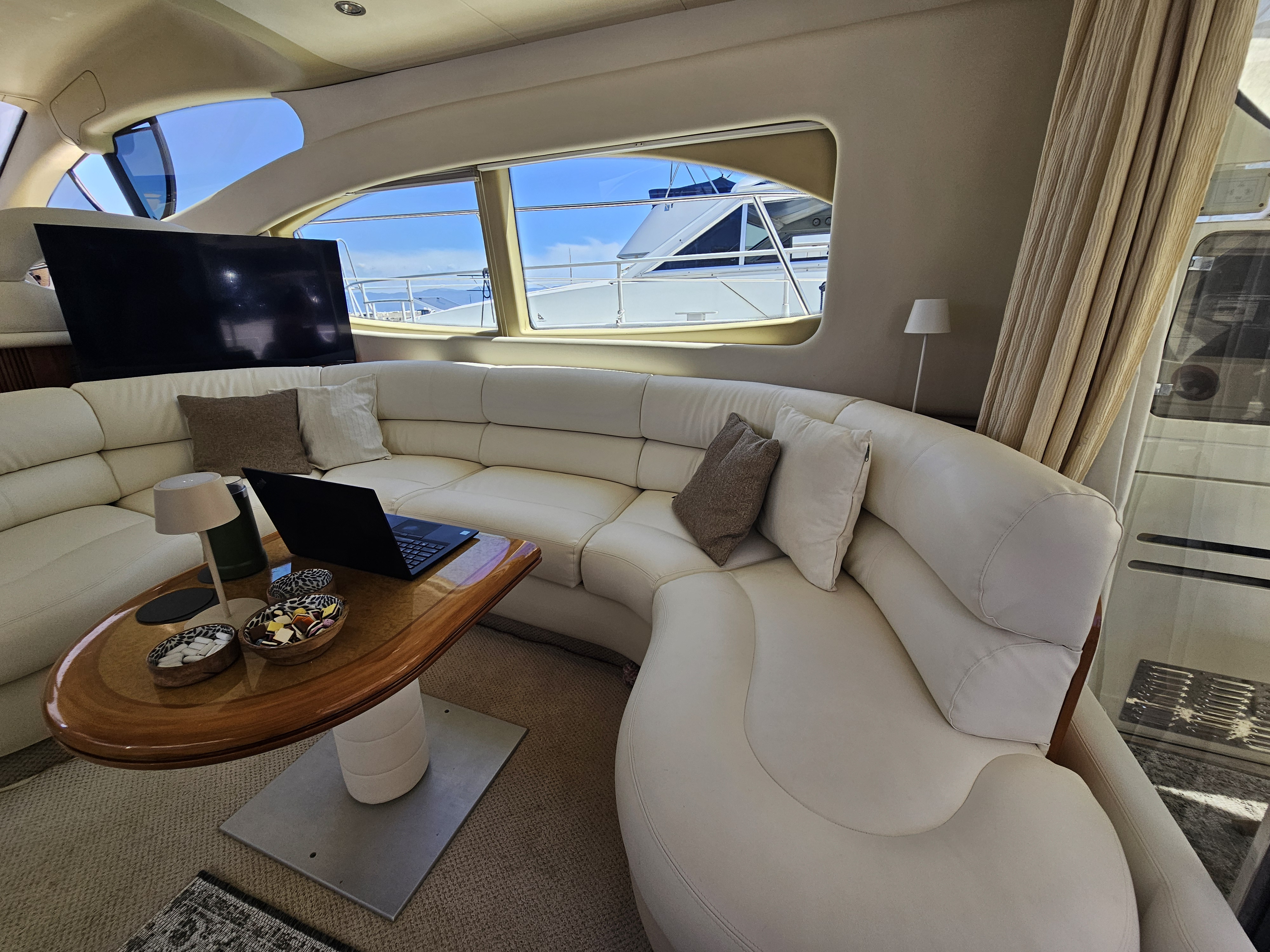 Azimut 46  - 