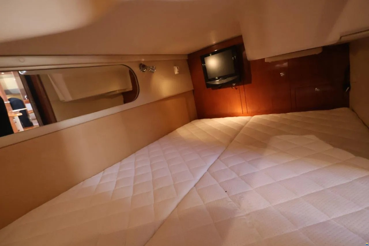 Regal 3760 - 