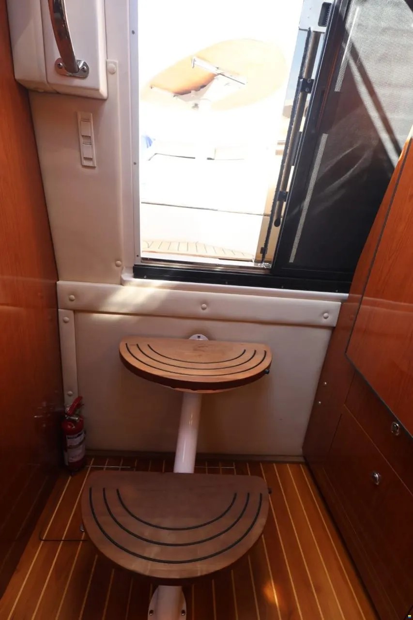 Regal 3760 - 