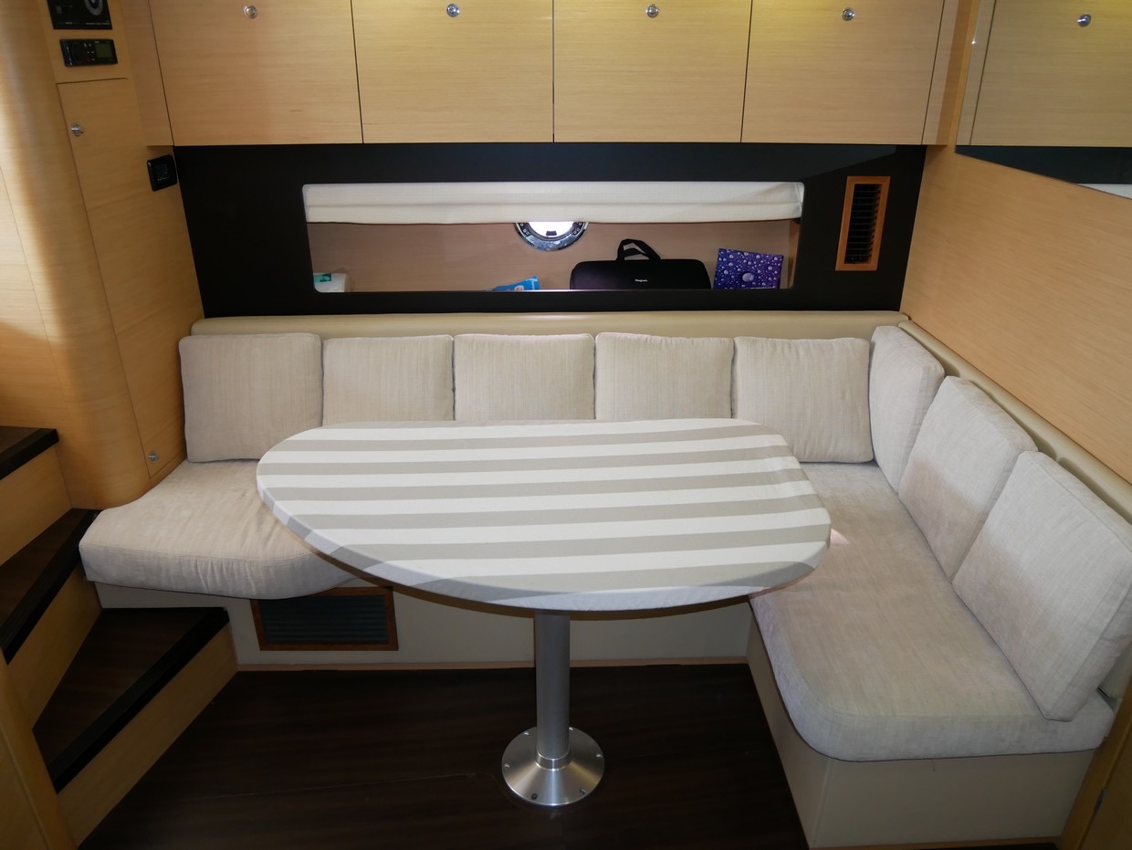 Beneteau Montecarlo 37 HT - 