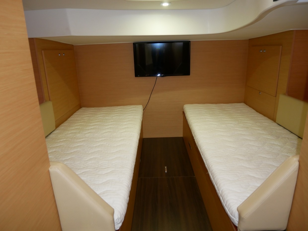 Beneteau Montecarlo 37 HT - 